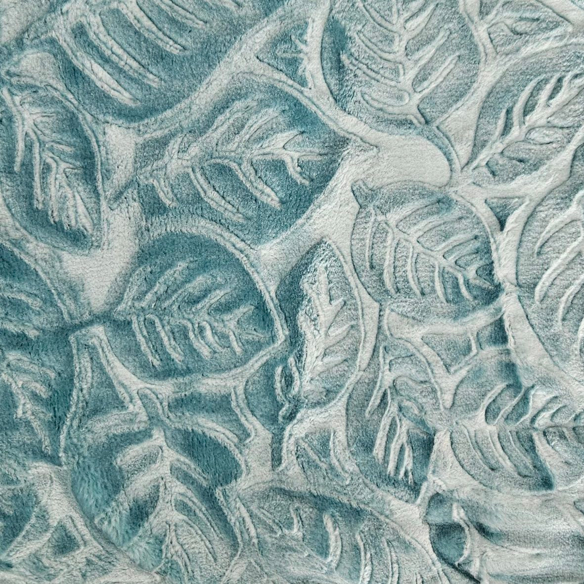 Blue Leaves - ‘Chica’ Mink Blanket (Single)
