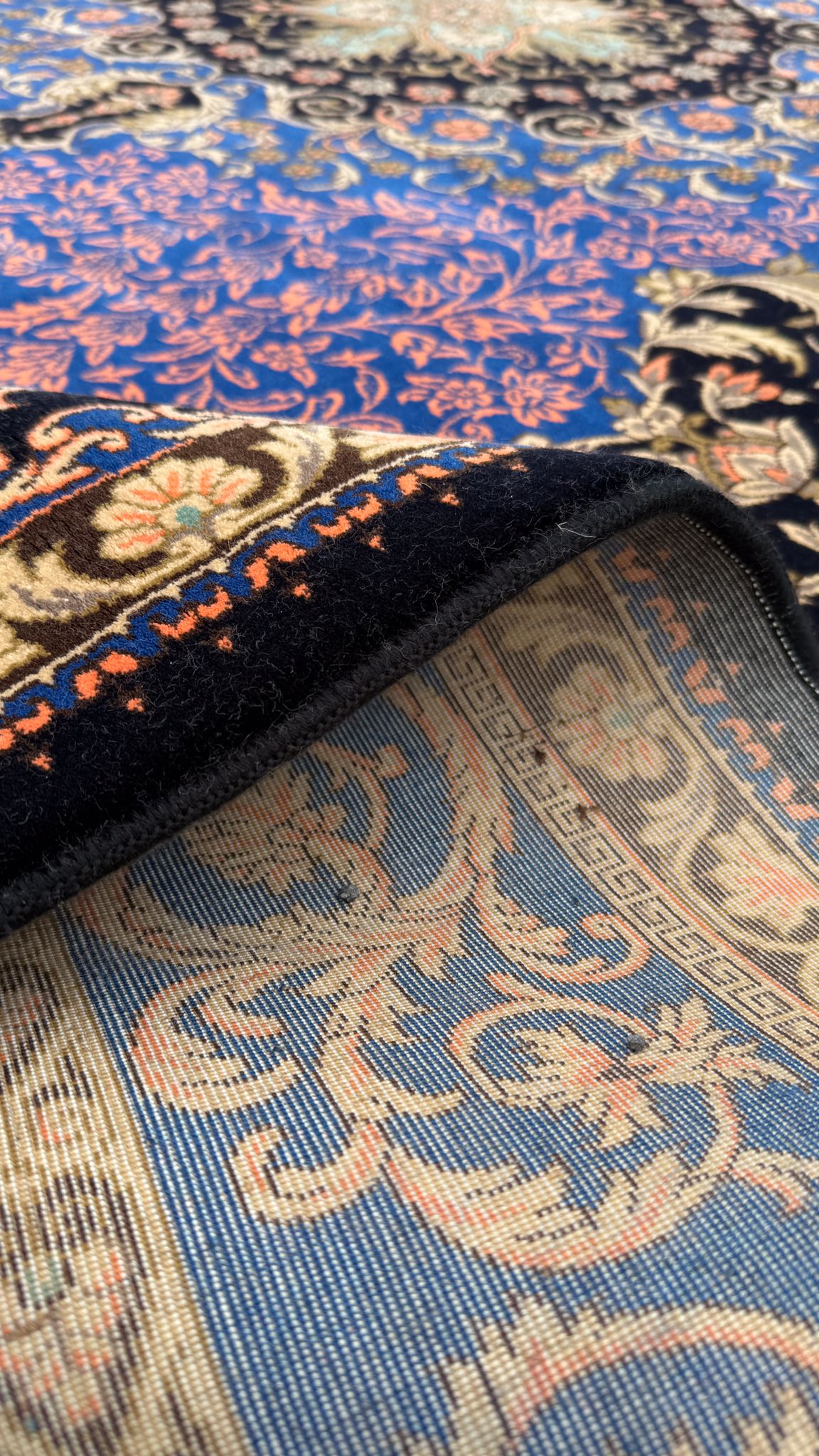 Sapphire Crown Rug - Persian rug