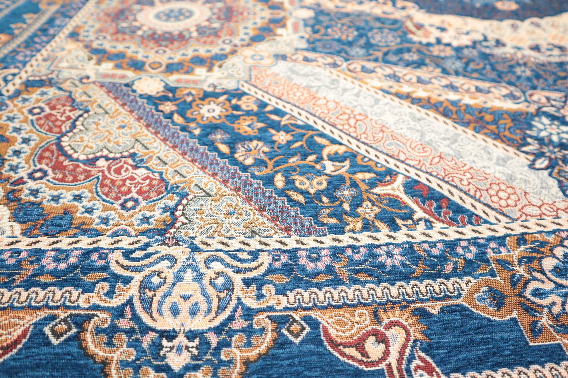 Cancun - Jacquard Persian Rug