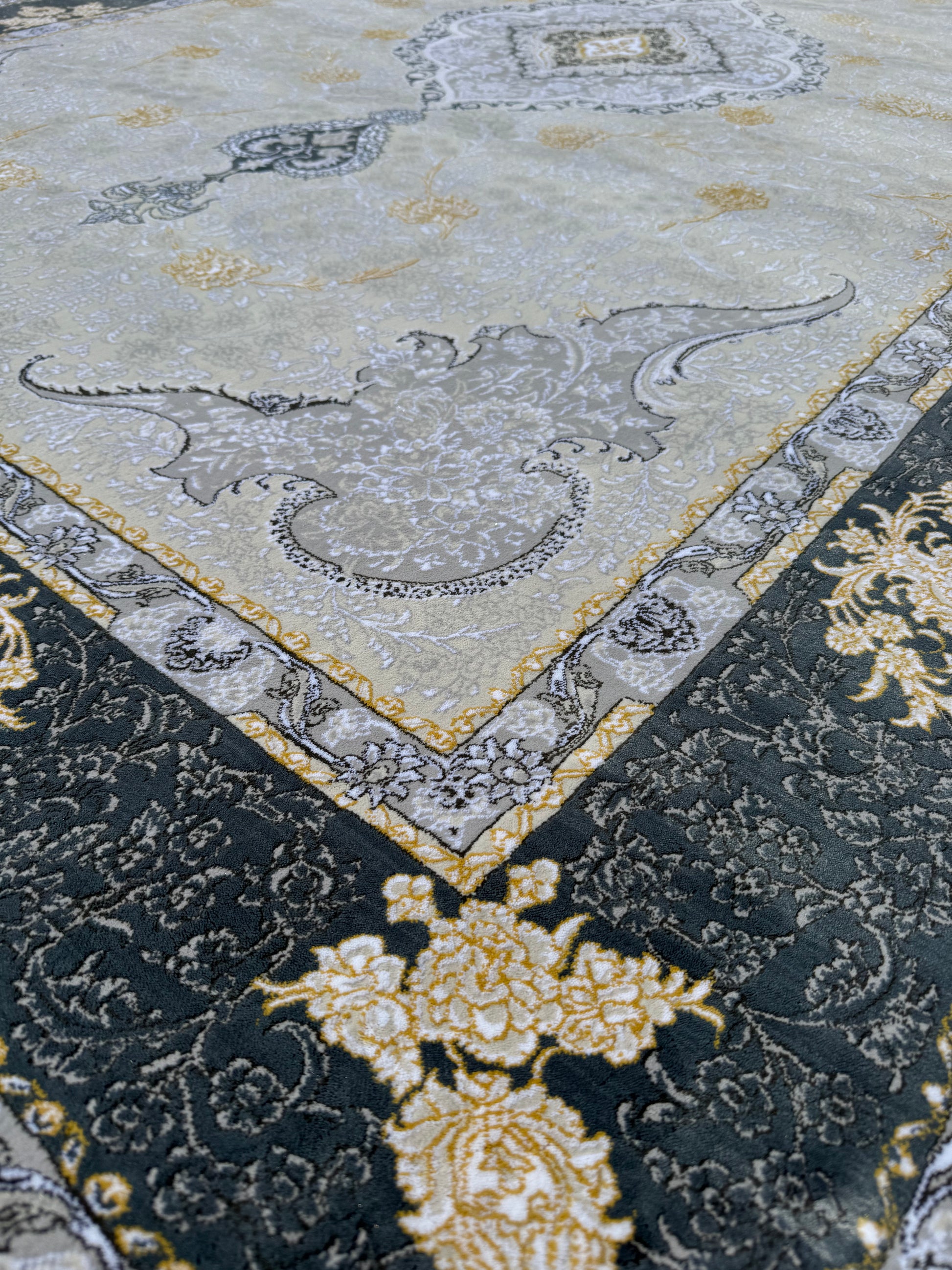 Paradise Gate - Persian rug