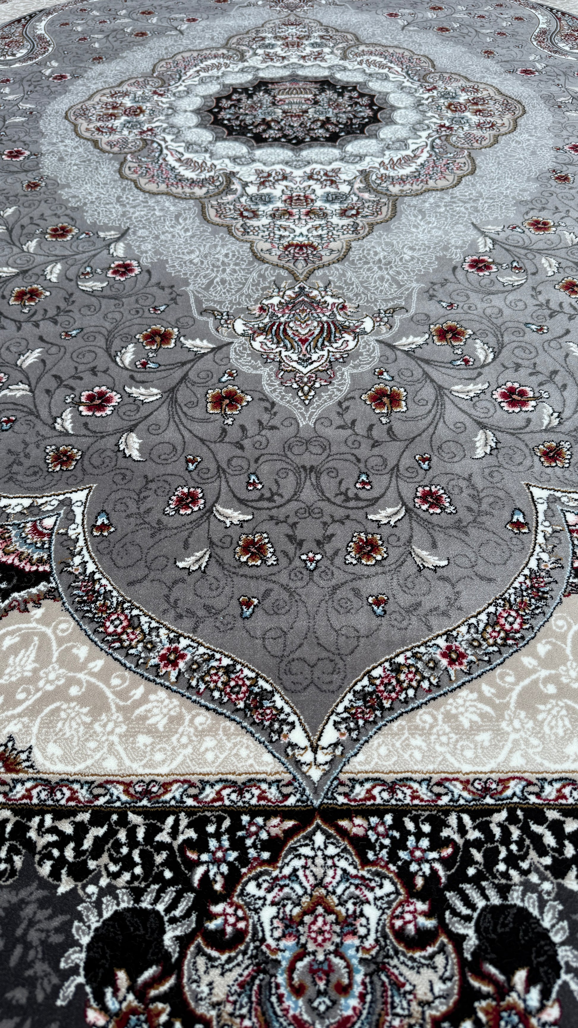 Cheshm-e Noor - Persian rug