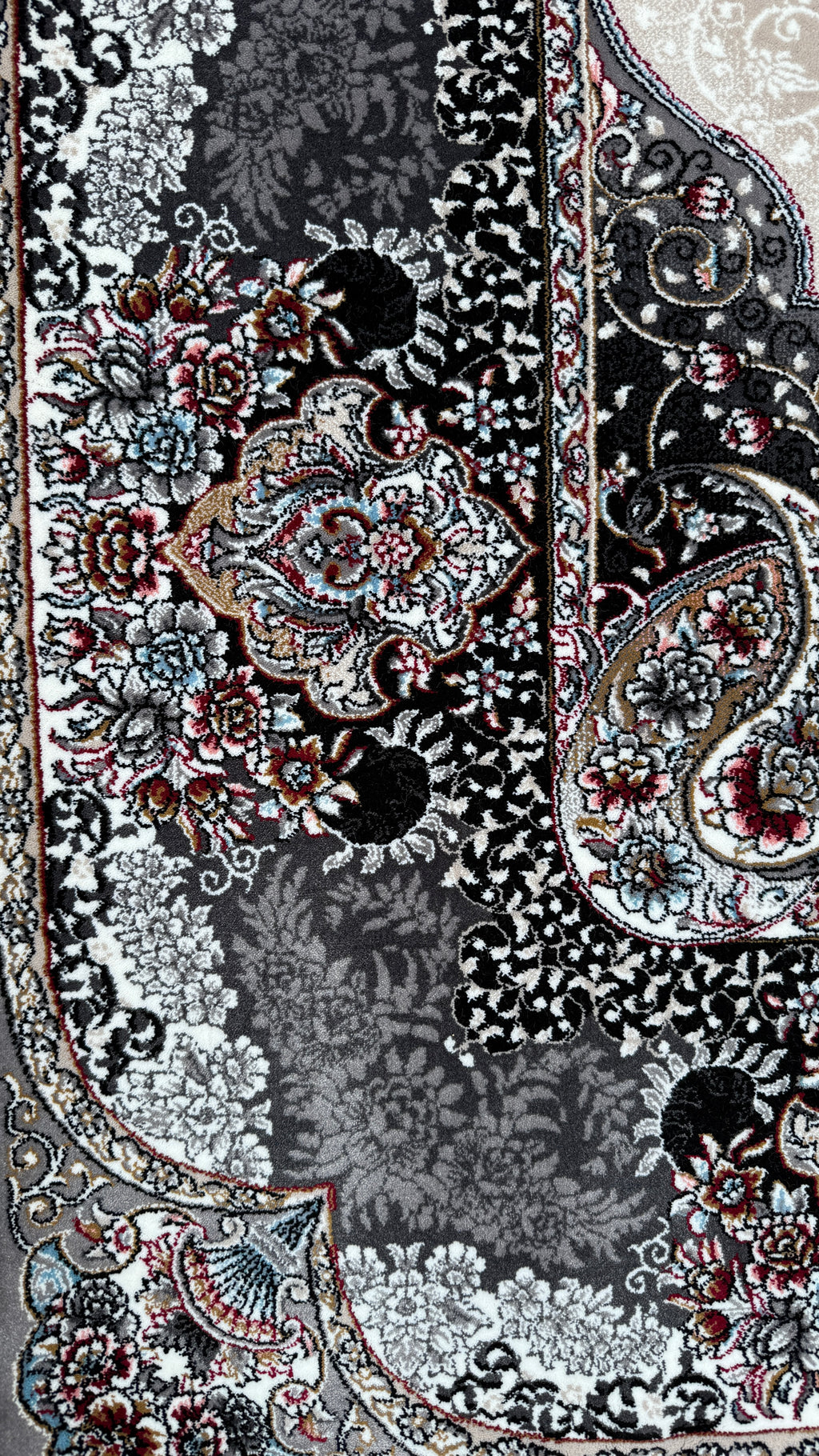 Cheshm-e Noor - Persian rug