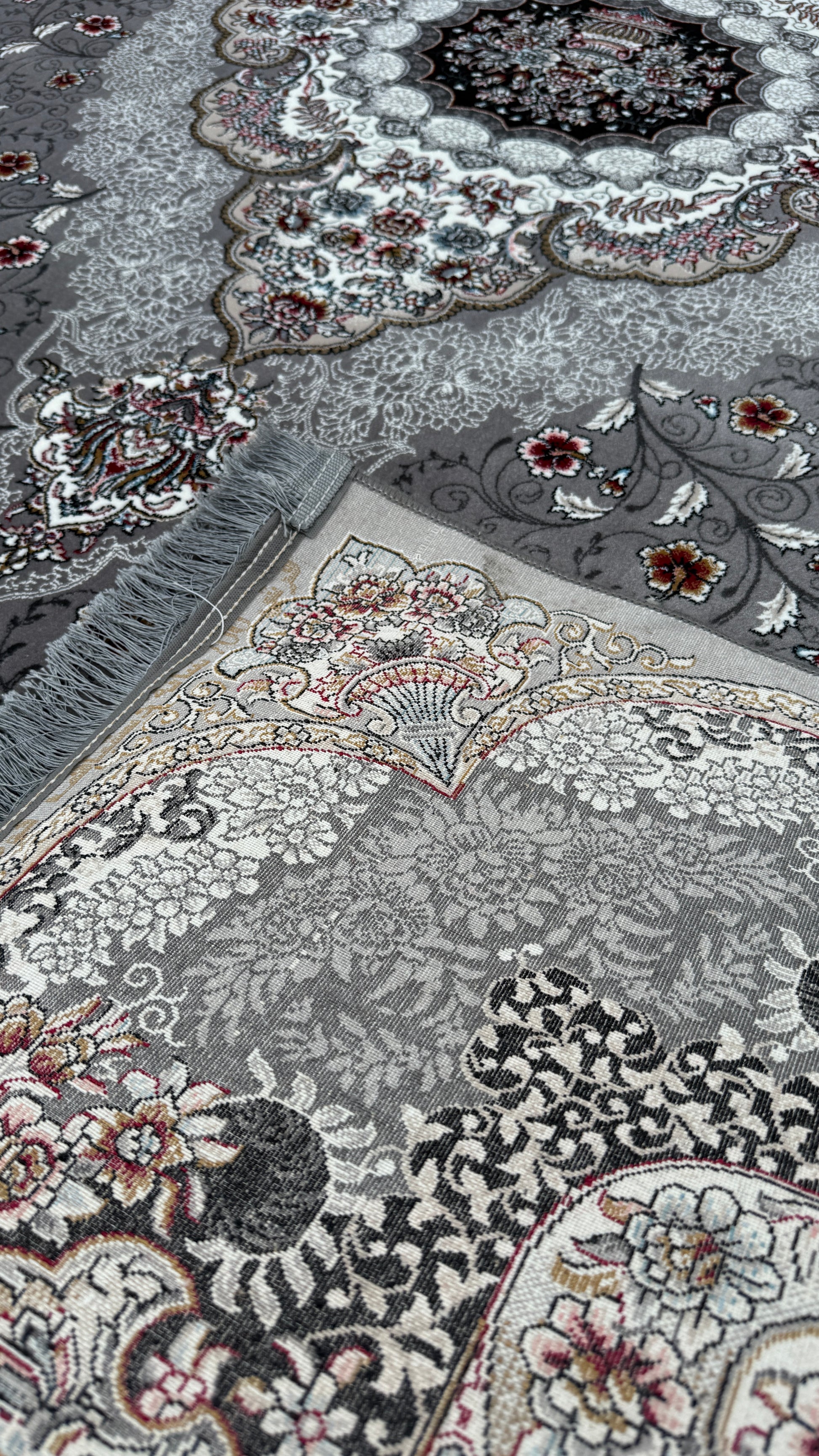 Cheshm-e Noor - Persian rug