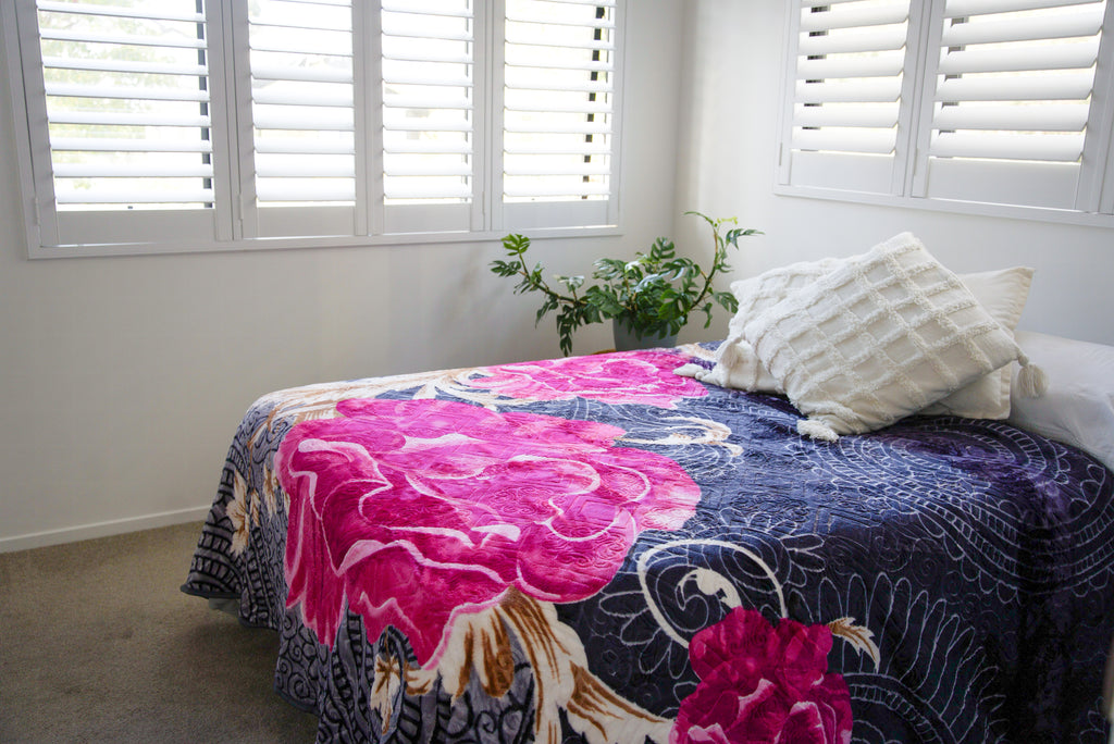 Blue and Pink Spirals - ‘Atis’ Mink Blanket  (Double)